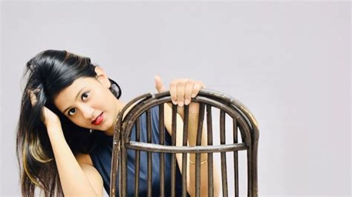 Anjali Arora Video: The Rising Star in the Spotlight