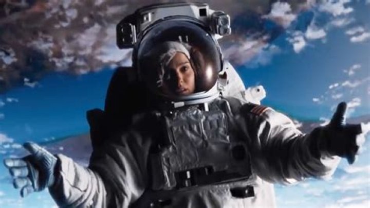Astronaut Love Triangle: A Fascinating Story of Love Beyond Earth