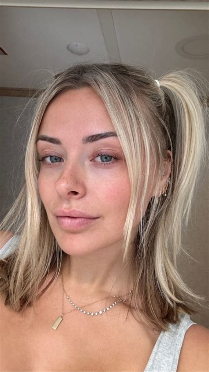 Corinna Kopf Christmas: Celebrating the Festive Season with a Model&rsquo;s Glamorous Touch