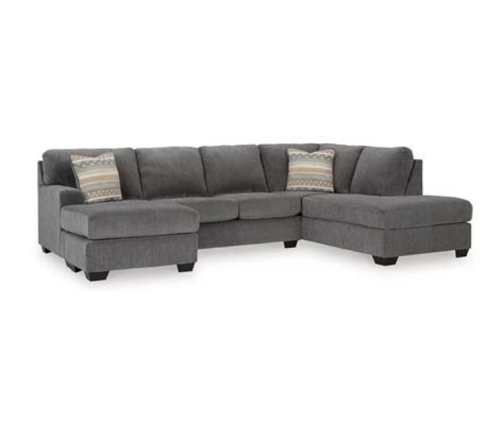 Discover the Elegance and Comfort of the Broyhill Leland Sectional
