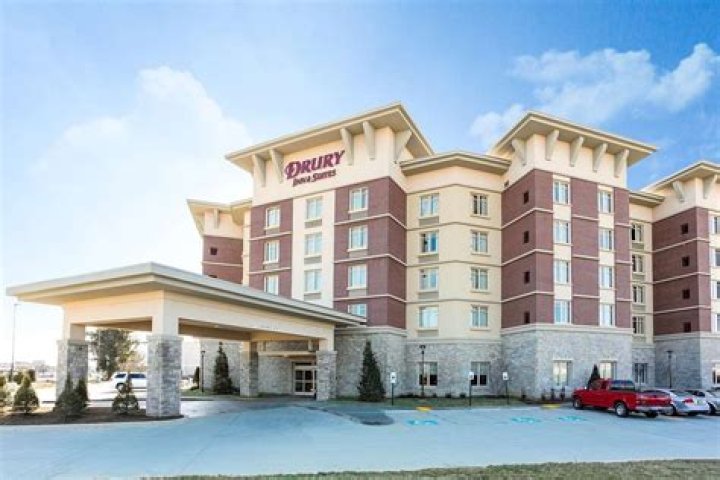Experience the Ultimate Stay at Drury Inn Suites Louisville KY