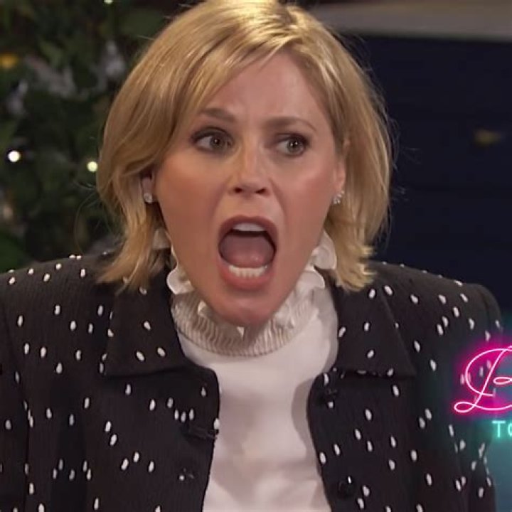 Julie Bowen in Bra: A Comprehensive Look at the Iconic Moment