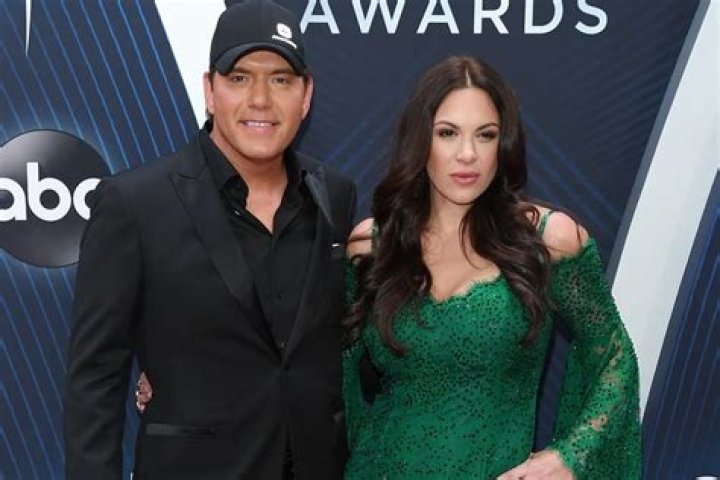 Rodney Atkins Wife: A Deep Dive into Her Life, Career, and Relationship