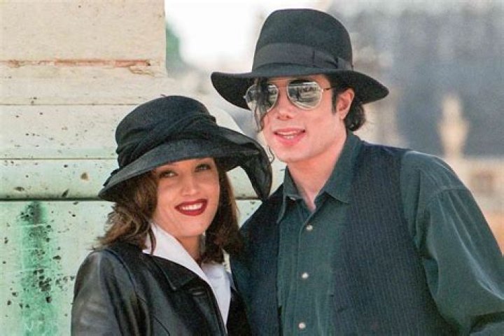 The Intriguing Relationship Between Lisa Marie Presley and Michael Jackson