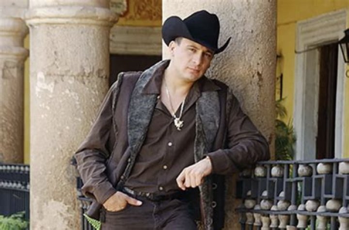 Valent&iacute;n Elizalde: The Life, Legacy, and Birth Story of a Beloved Icon