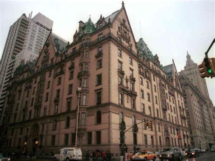 Where Did John Lennon Get Shot: Unveiling the Tragic Event That Shook the World