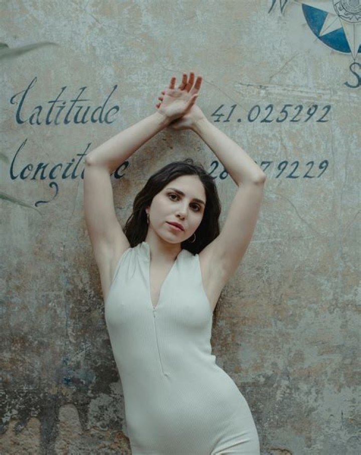 White Female Singers: Exploring the Voices That Have Shaped Music History