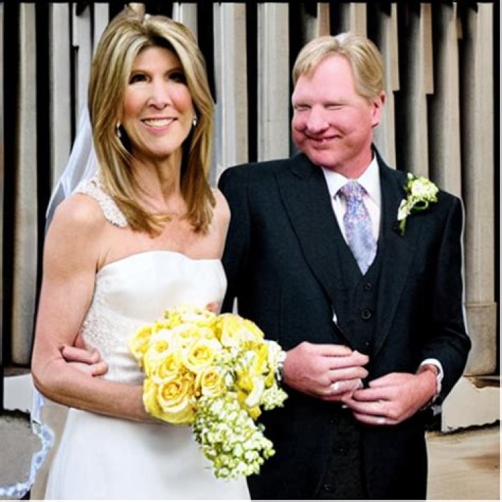 Who Did Nicole Wallace Marry? A Comprehensive Look at Her Personal Life and Journey